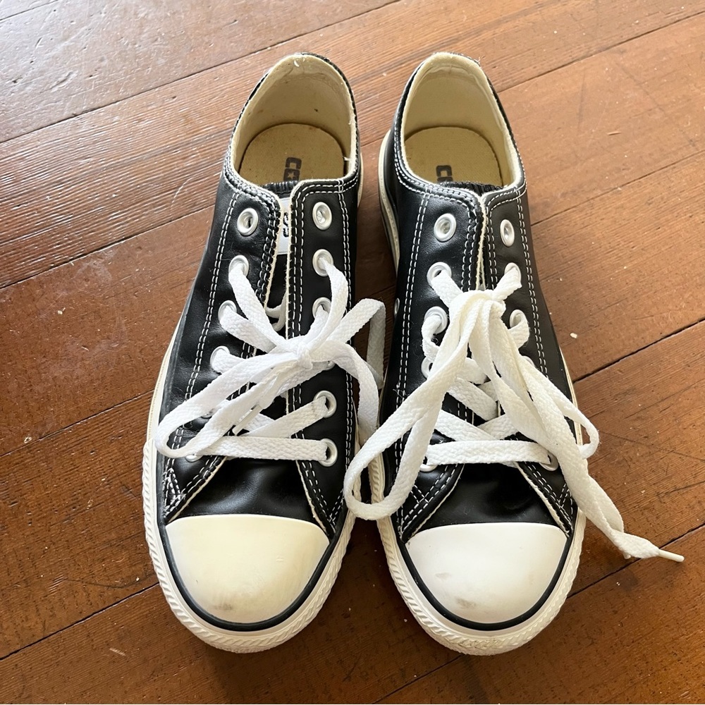 CONVERSE Faux Leather Low Top Black and White Womens size 7